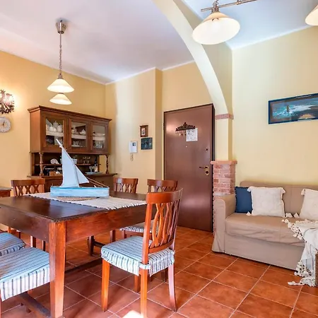 Apartment Sardinia Re - Foscolo 8 *